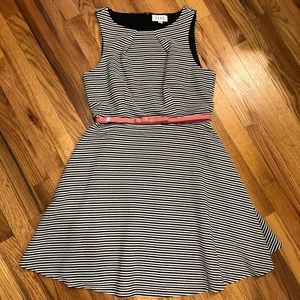 Women’s Elle dress size medium